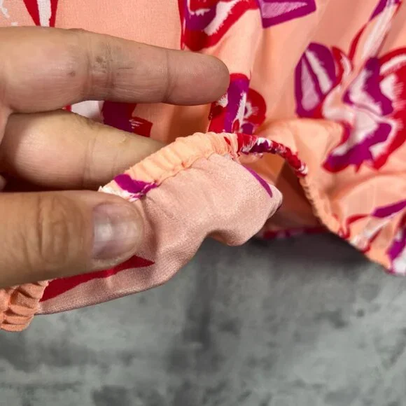 DVF Diane Von Furstenberg Wrap Blouse 100% Silk Floral Size Medium Pink Red Top - Picture 5 of 7